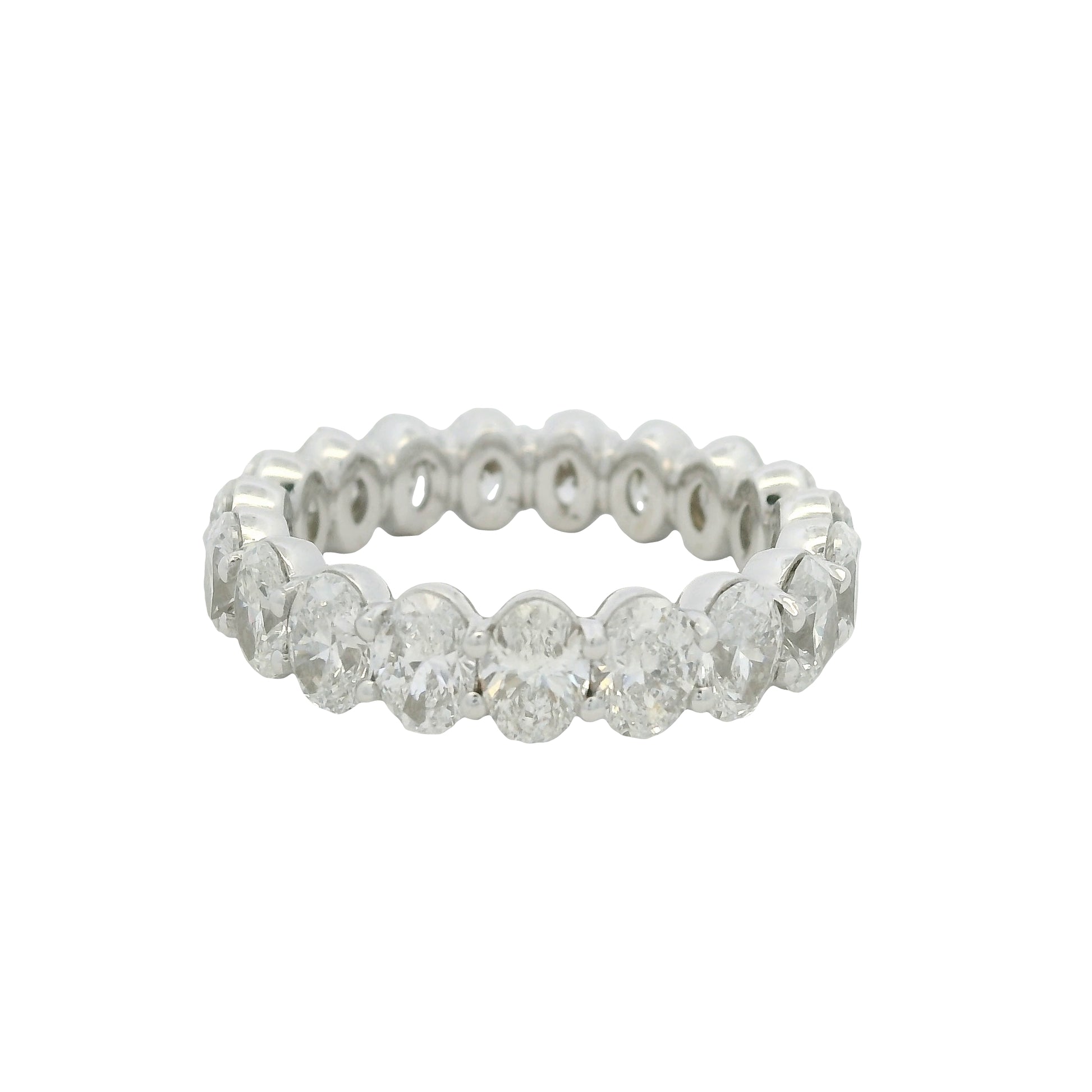18K White Gold Natural Oval Cut Diamond Eternity Band