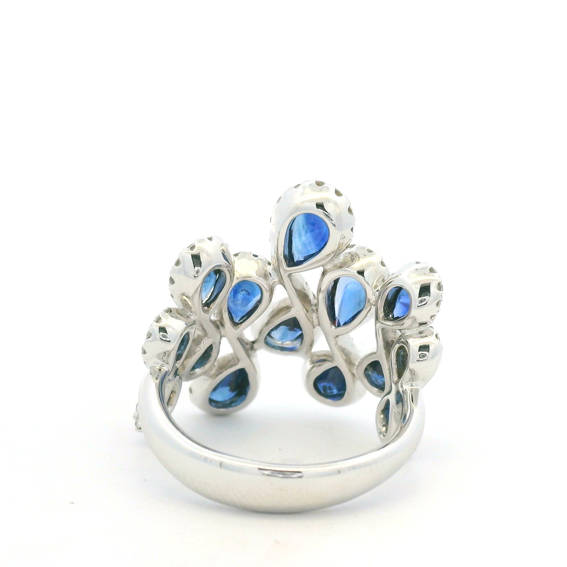 18K White Gold Natural Diamond & Pear Shape Sapphire Ring