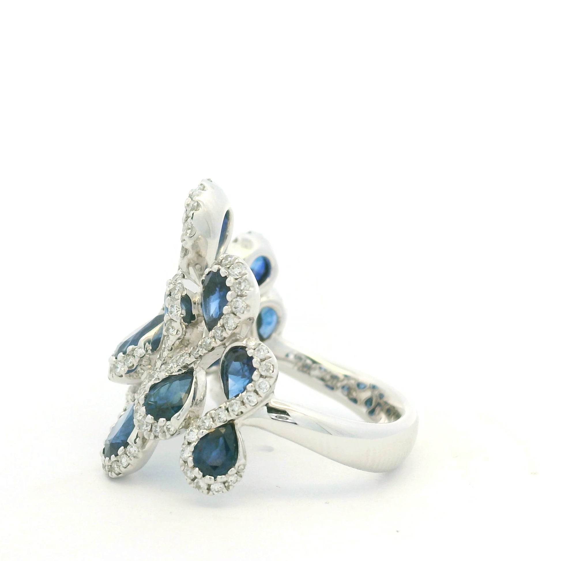 18K White Gold Natural Diamond & Pear Shape Sapphire Ring