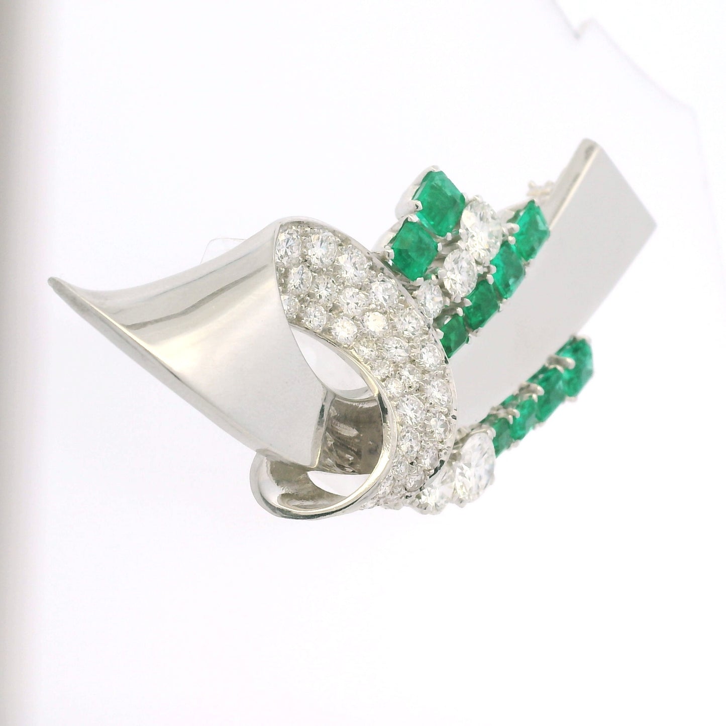 Platinum Natural Emerald Gemstone & Round Brilliant Diamond Brooch