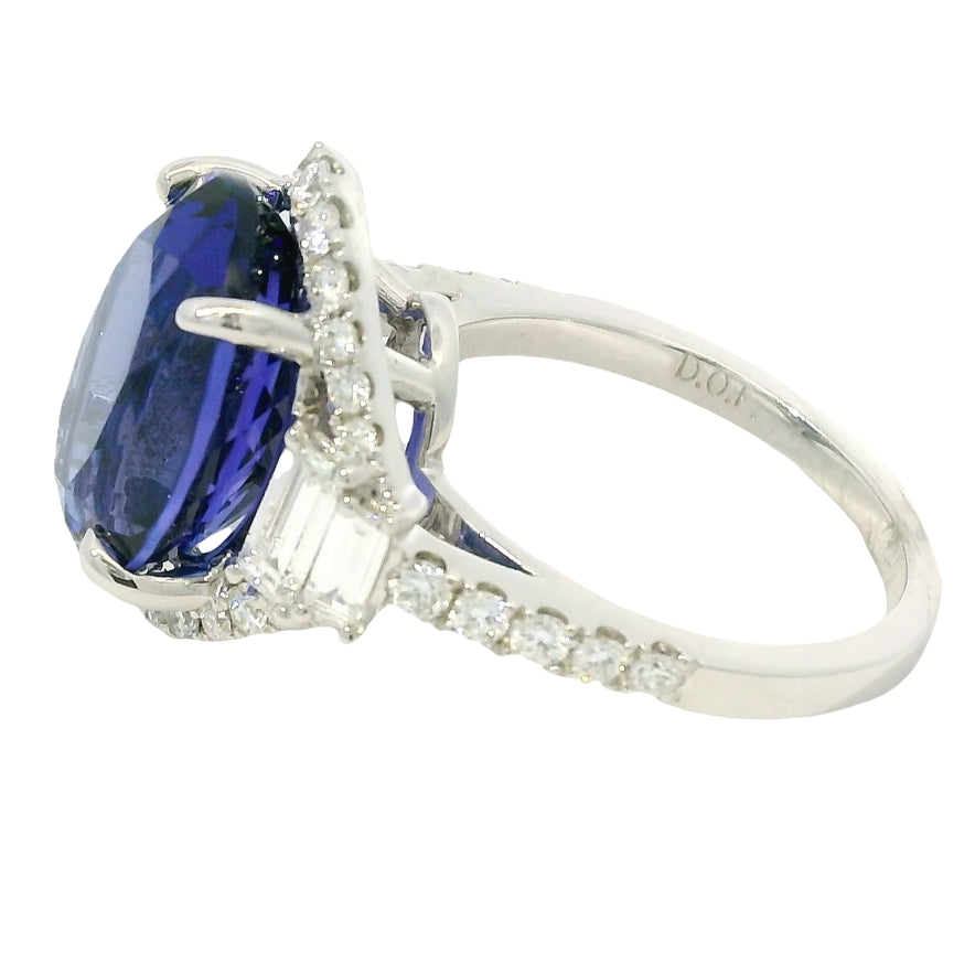 18k White Gold Natural 8.20 Carat Oval Tanzanite and Diamond Halo Ring