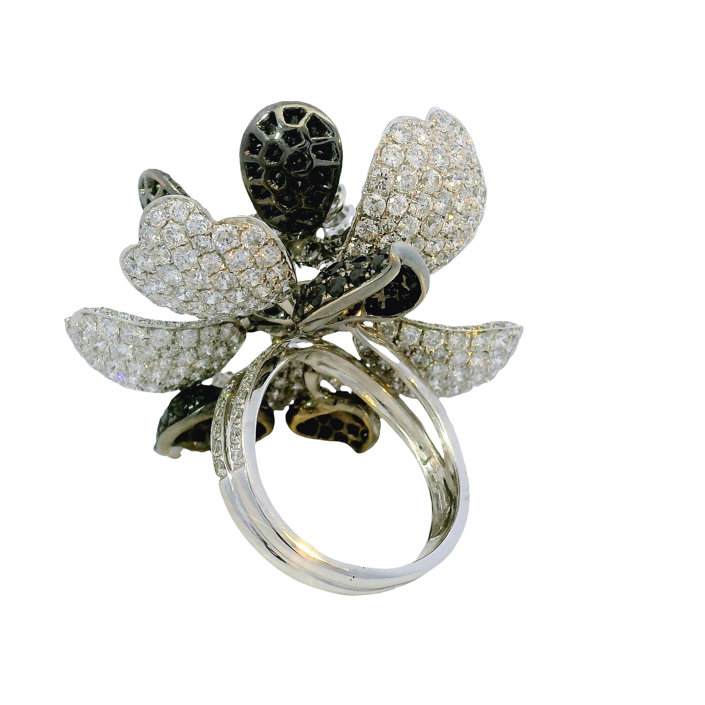 18K White Gold Natural 12.0 Carat Diamond & Black Rhodium Blooming Flower Ring