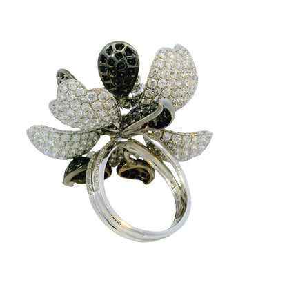 18K White Gold Natural 12.0 Carat Diamond & Black Rhodium Blooming Flower Ring