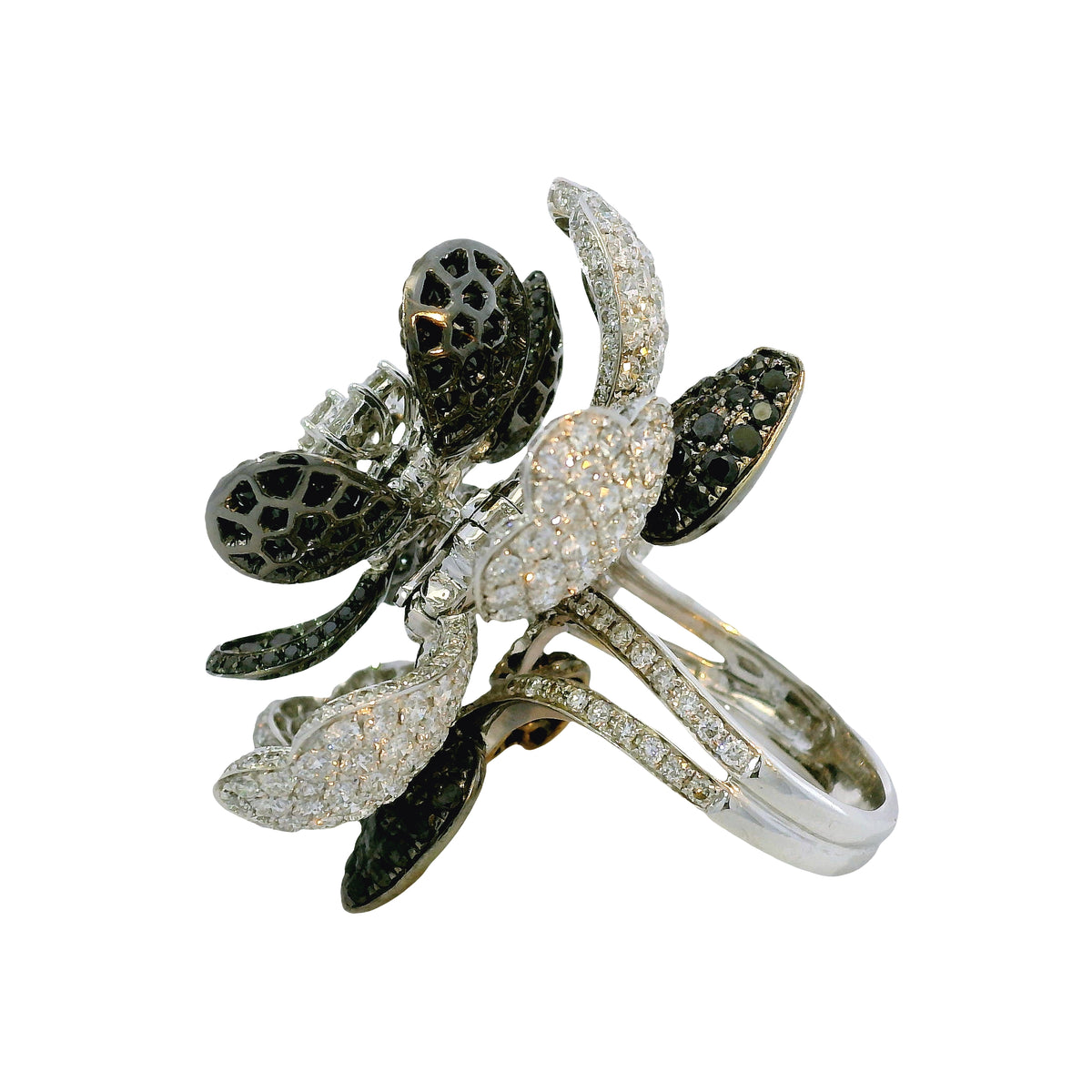 18K White Gold Natural 12.0 Carat Diamond & Black Rhodium Blooming Flower Ring — product photo 8