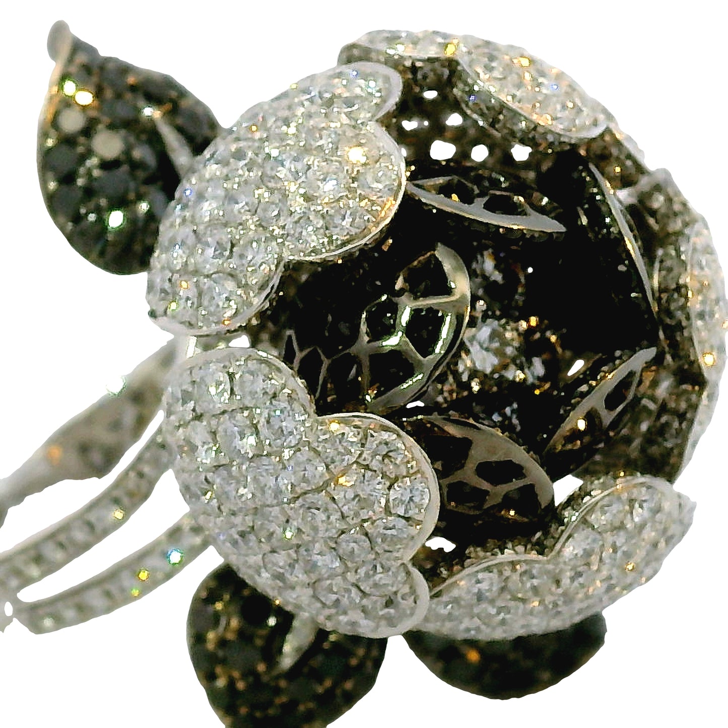 18K White Gold Natural 12.0 Carat Diamond & Black Rhodium Blooming Flower Ring