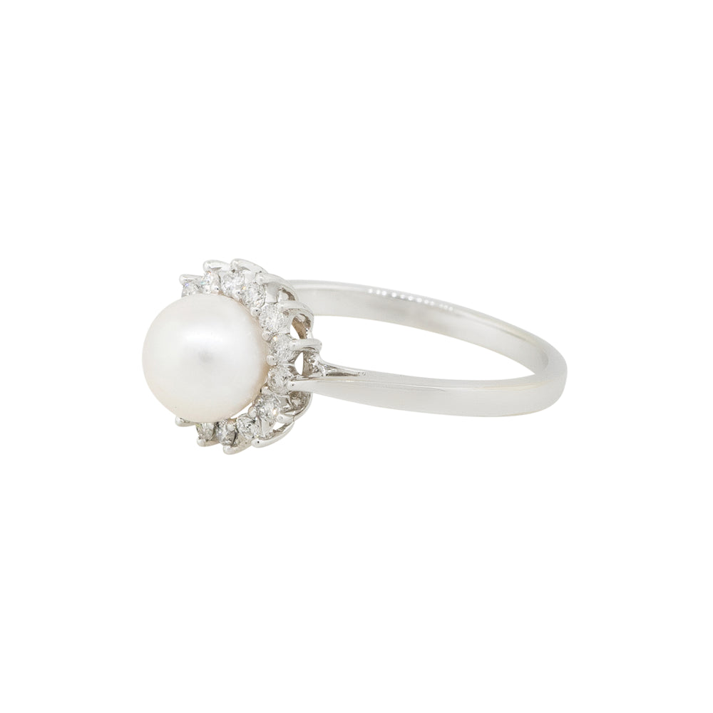 10k White Gold 0.25ctw Diamond 7mm Pearl Halo Ring