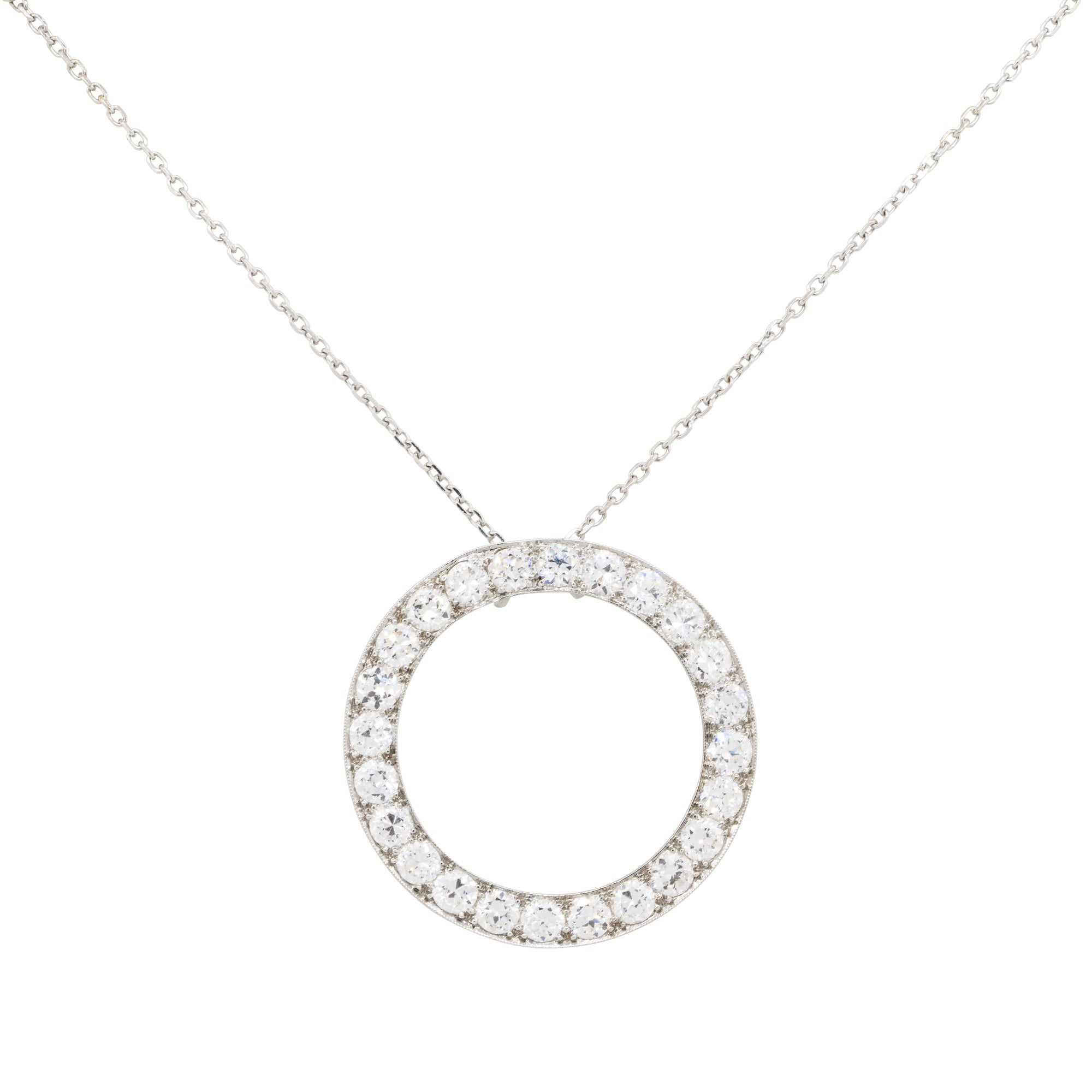 14k White Gold 2.4ctw Diamond Circle Pendant On Chain
