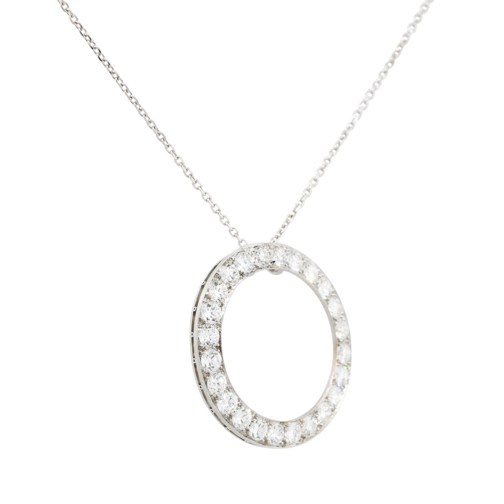 14k White Gold 2.4ctw Diamond Circle Pendant On Chain