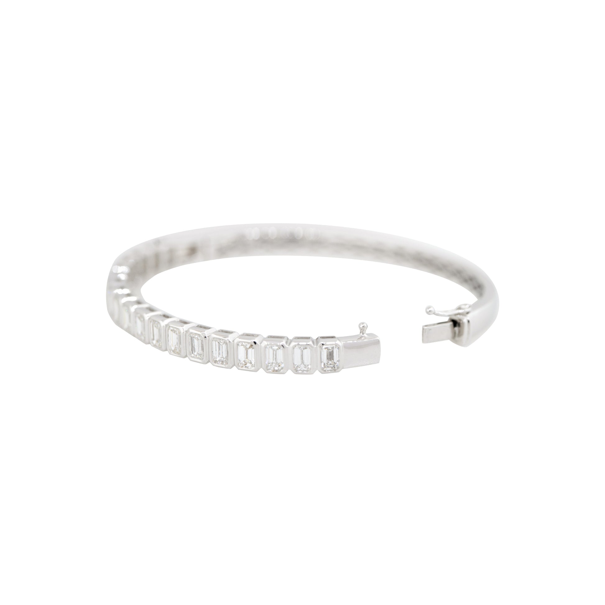 18k White Gold 4.7ctw Emerald Cut Diamond Bangle Bracelet