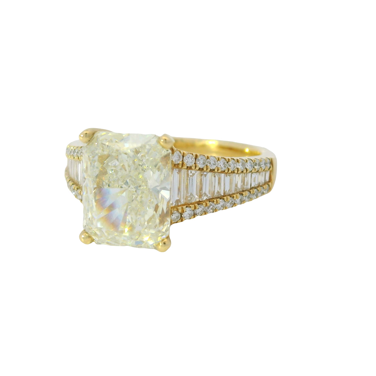 GIA 18k Yellow Gold Natural 3.01 Carat Radiant Cut Diamond Engagement Ring — product photo 13