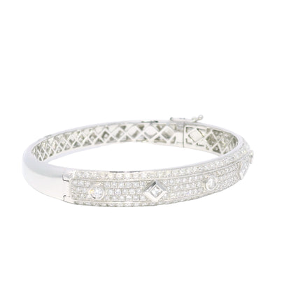 18k White Gold Natural 3.31 Carat Bezel Set Diamond Pave Bangle