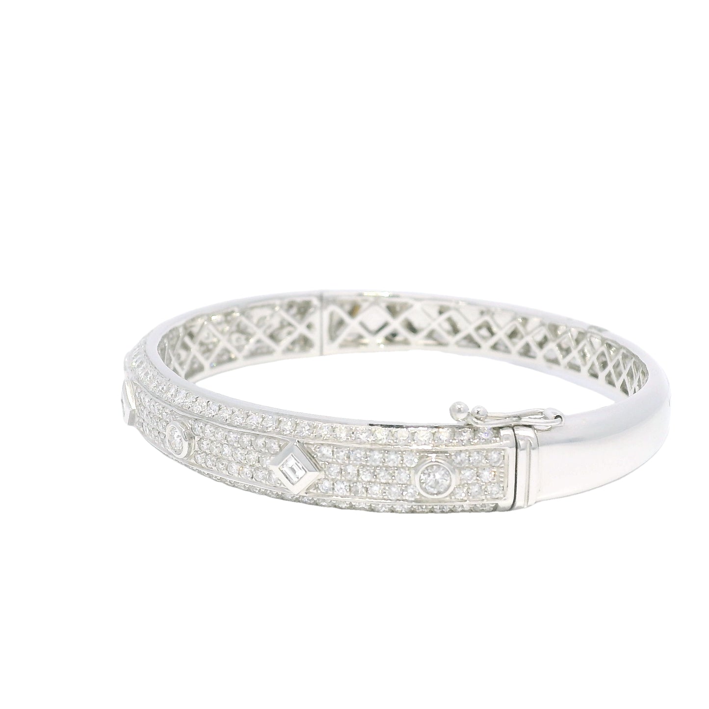 18k White Gold Natural 3.31 Carat Bezel Set Diamond Pave Bangle