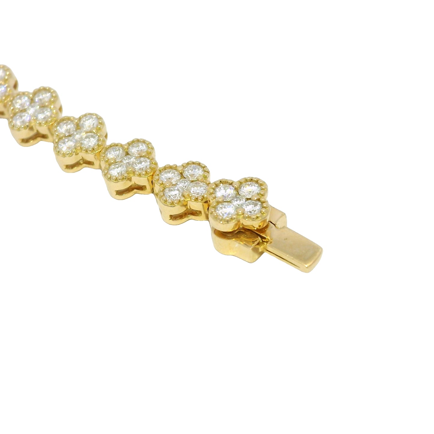 18k Yellow Gold Natural 3.56 Carat Diamond Clover Bracelet