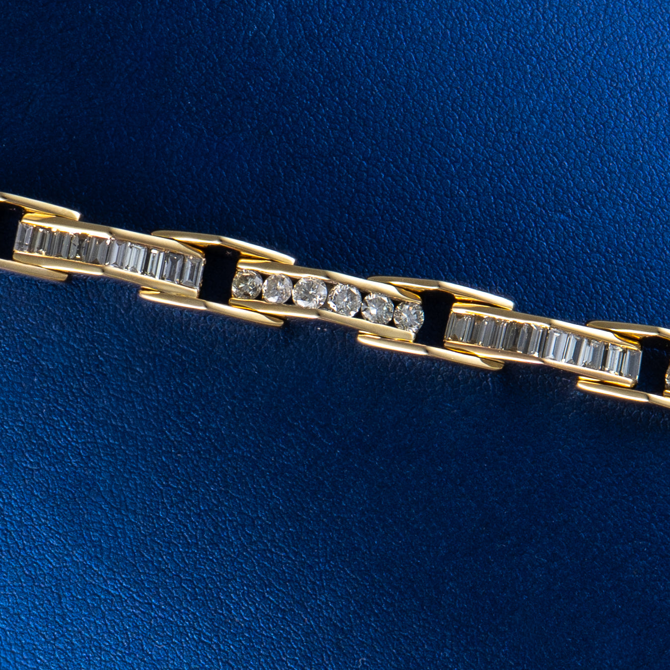 14k Yellow Gold Natural Round Brilliant & Baguette Cut Diamond Bracelet