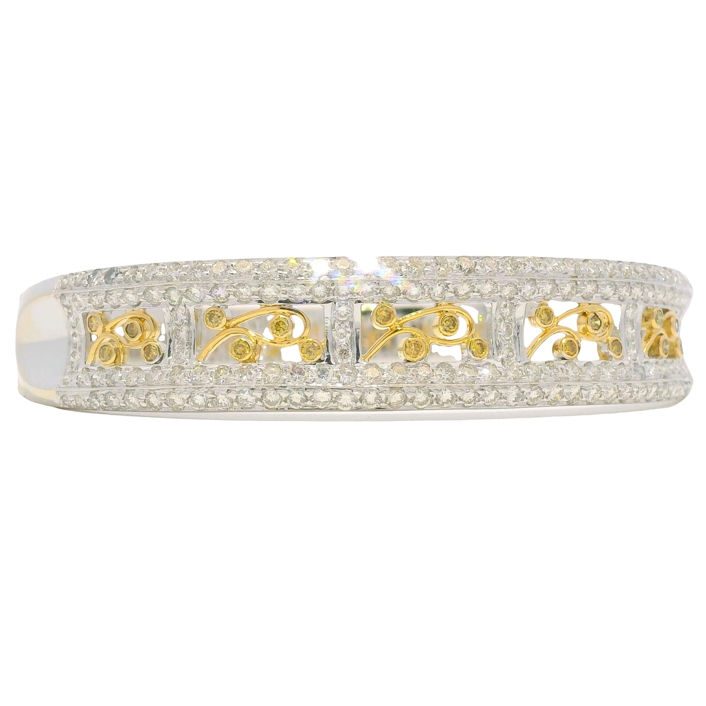 18k Two Tone Gold Natural Diamond Floral Design Bangle Bracelet