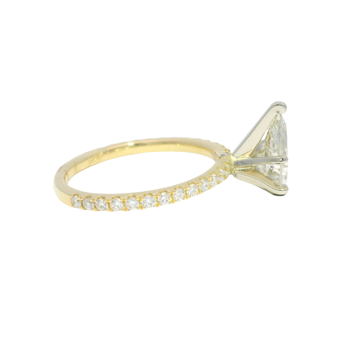 18k Yellow Gold Natural 1.39 Carat Pear Shaped Diamond Engagement Ring