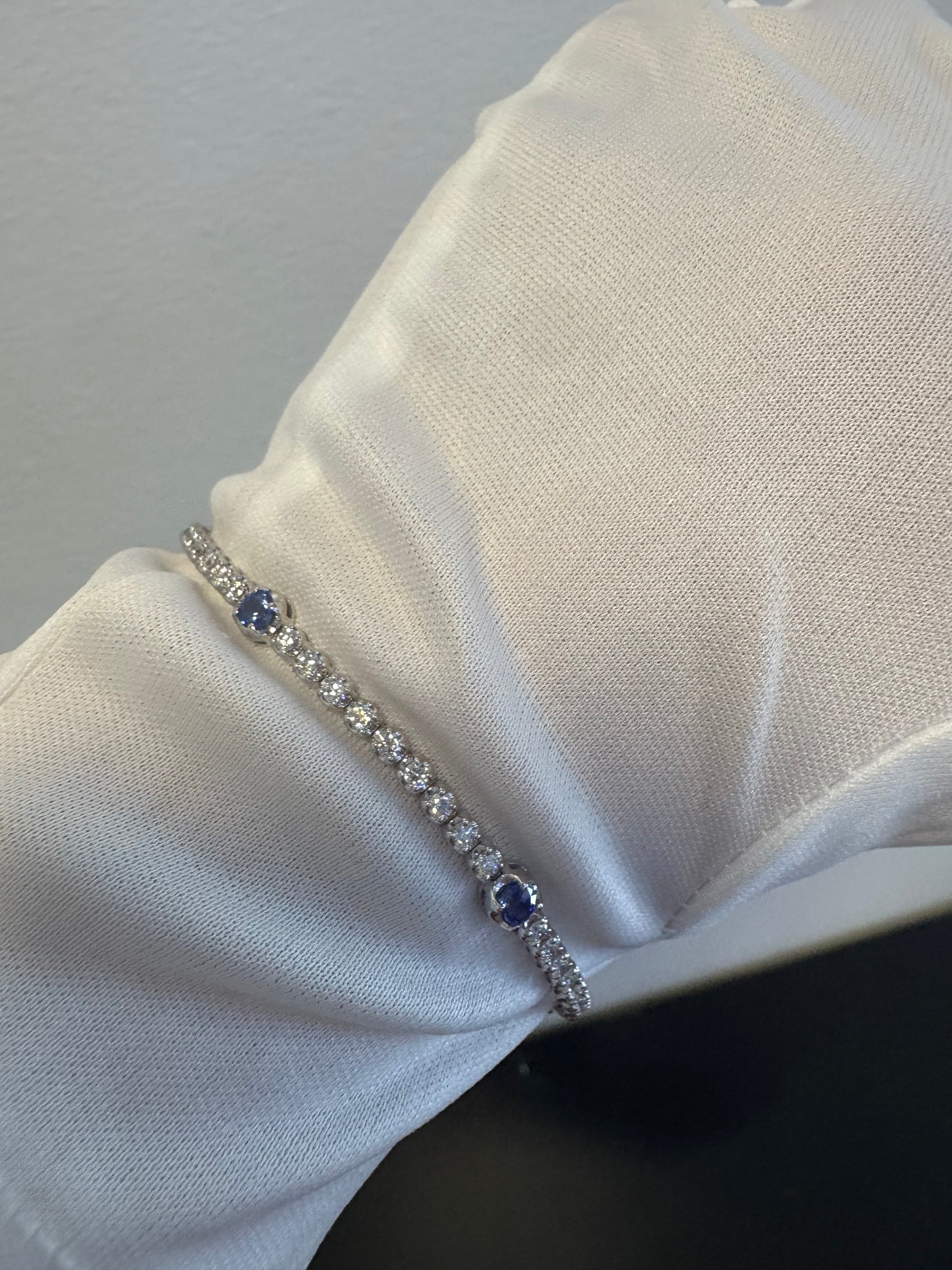 14K White Gold Natural Round Brilliant Cut Diamond & Round Sapphire Tennis Bracelet