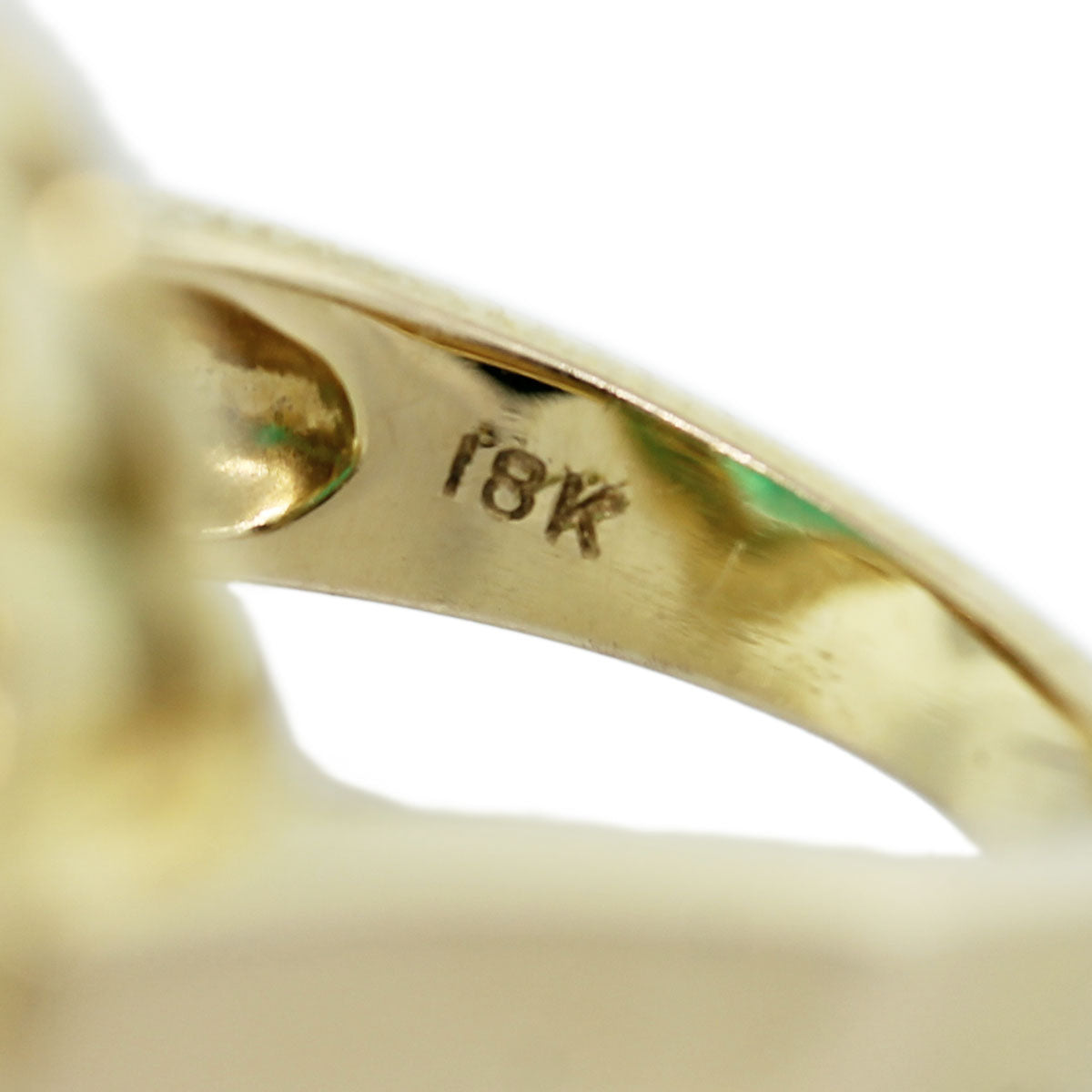 18k Yellow Gold 19ct Oval Emerald Diamond Ring