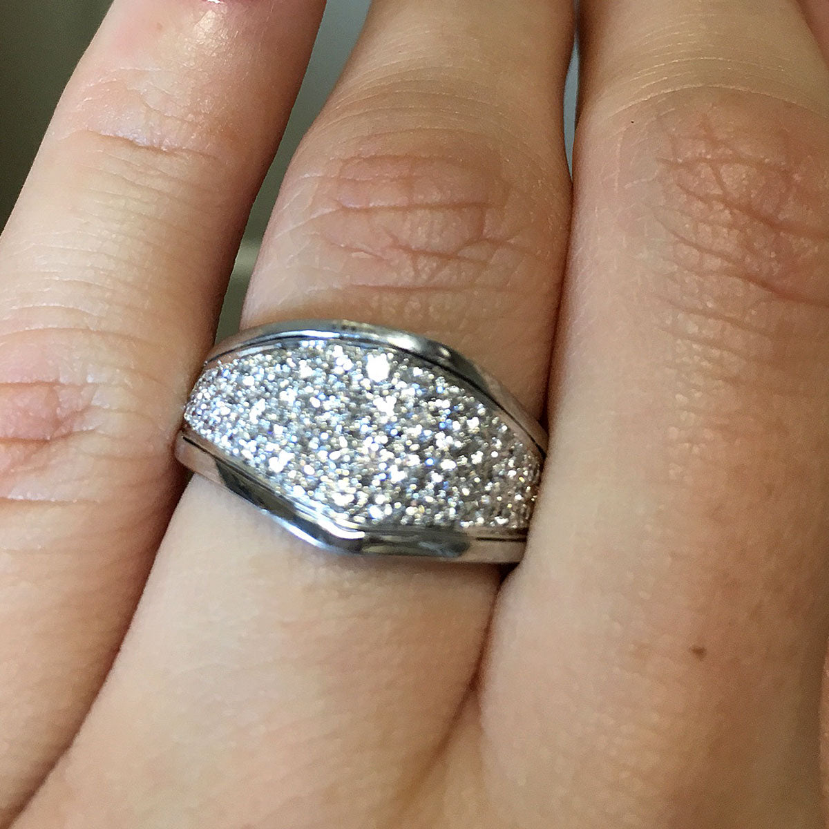 18k White Gold .75ctw Pave Diamond Ring