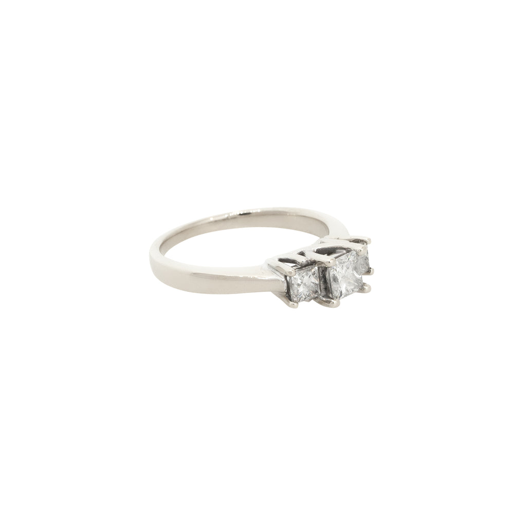 18k White Gold 1.0ctw Diamond 3 Stone Engagement Ring