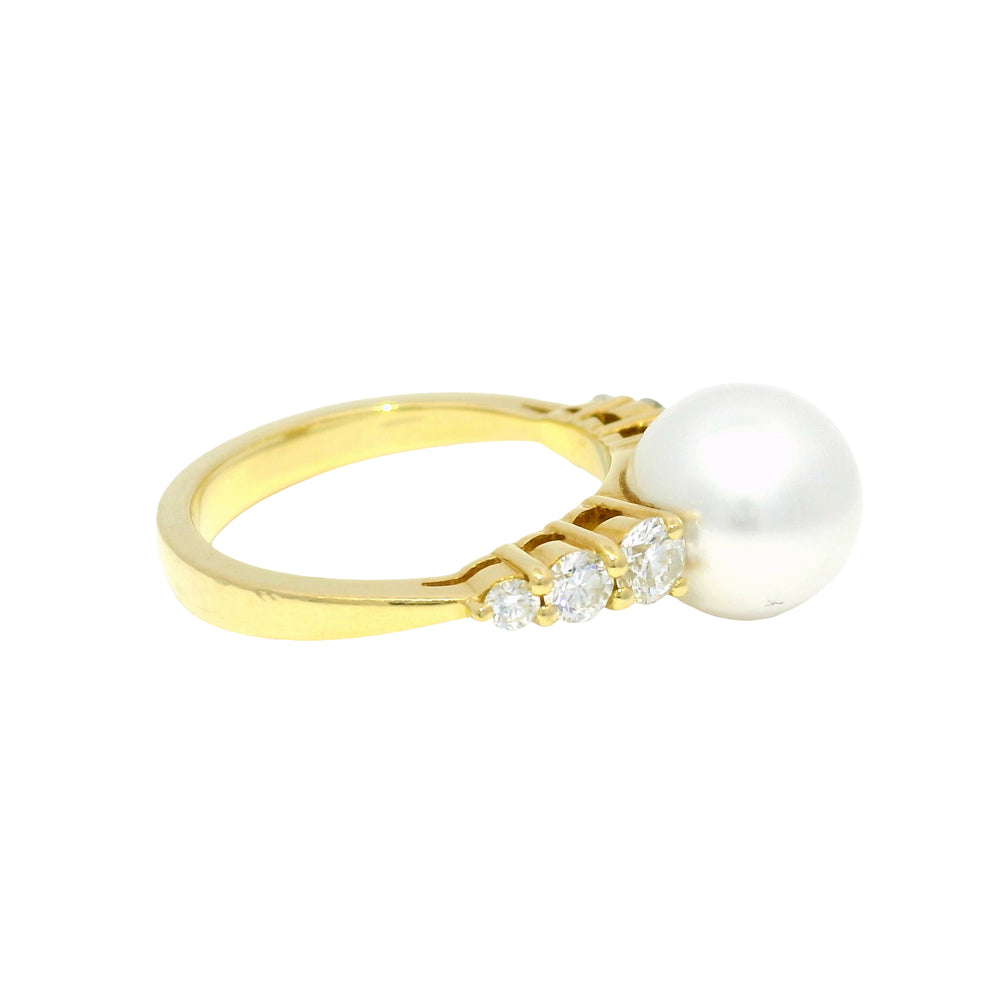 18k Yellow Gold South Sea Pearl & Natural Diamond Side Stone Ring