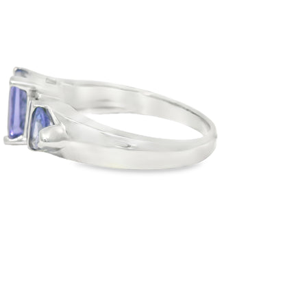14k White Gold Emerald Cut Tanzanite & Round Brilliant Diamond Ring