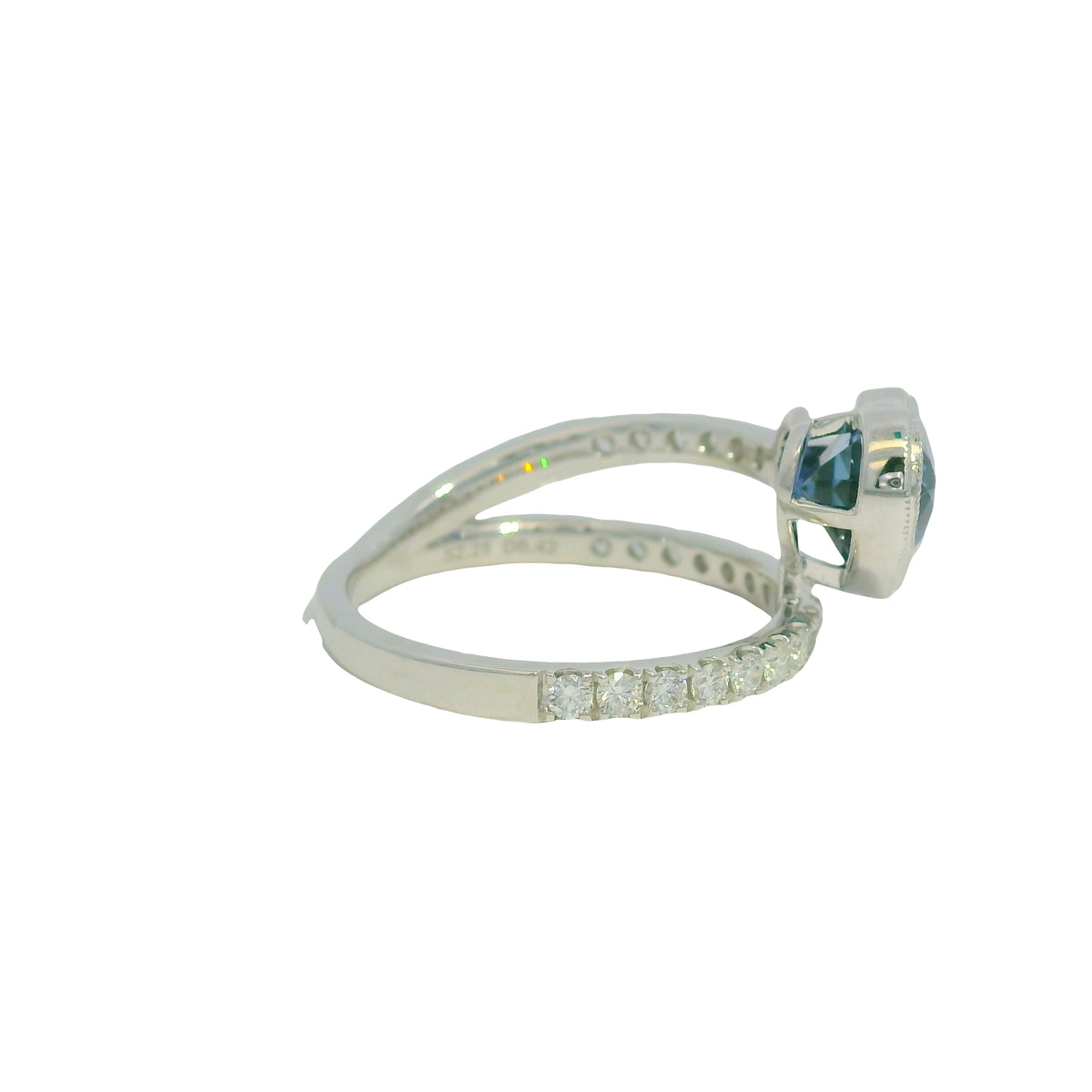 GIA 18K White Gold Natural Heart Sapphire & Diamonds Wrap Around Bezel Set Ring