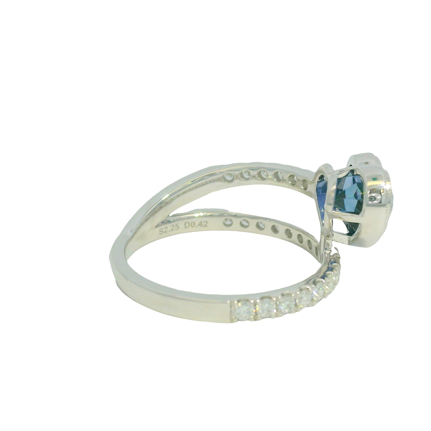 GIA 18K White Gold Natural Heart Sapphire & Diamonds Wrap Around Bezel Set Ring