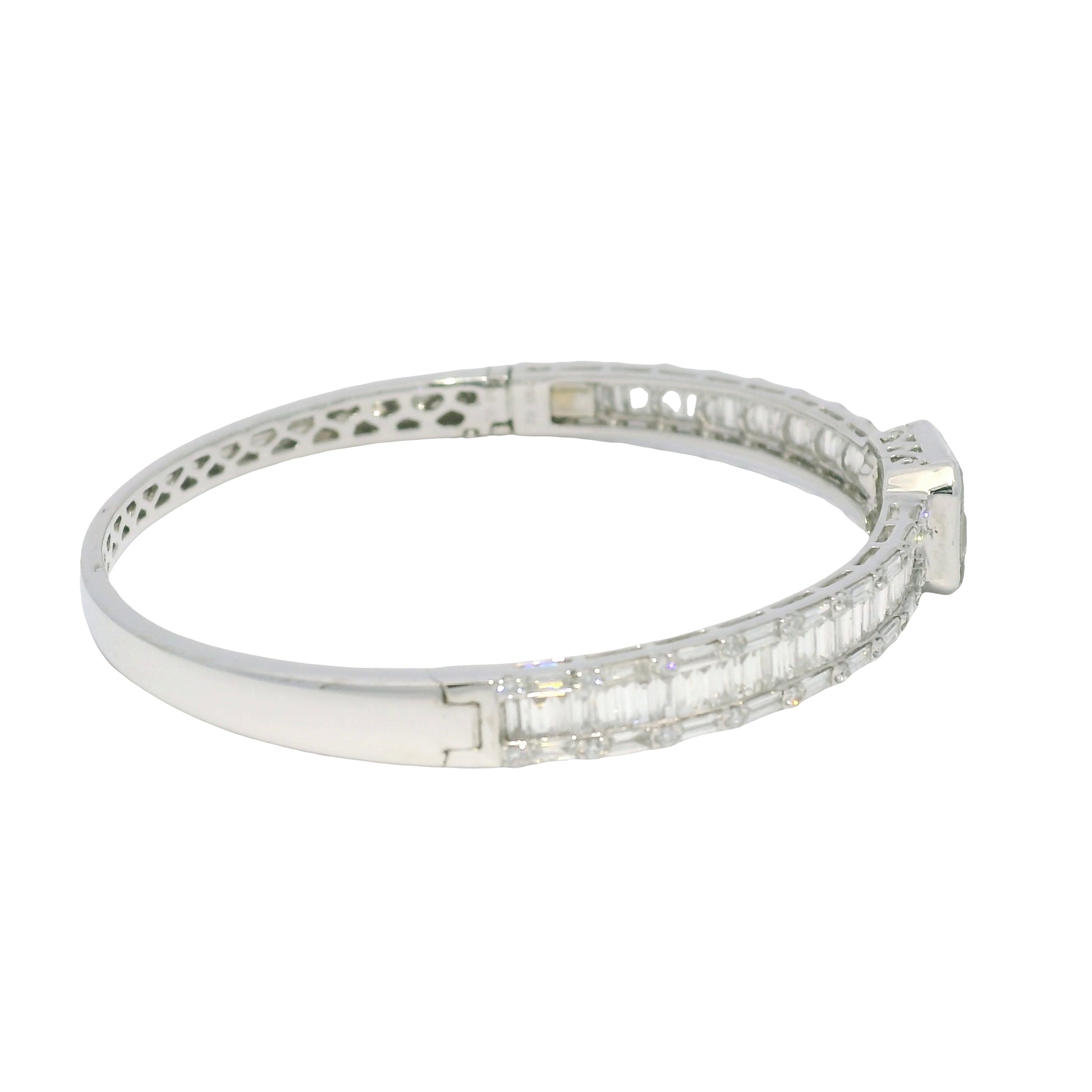 18k White Gold Natural Round Brilliant & Baguette Cut Diamond Square Station Bangle Bracelet