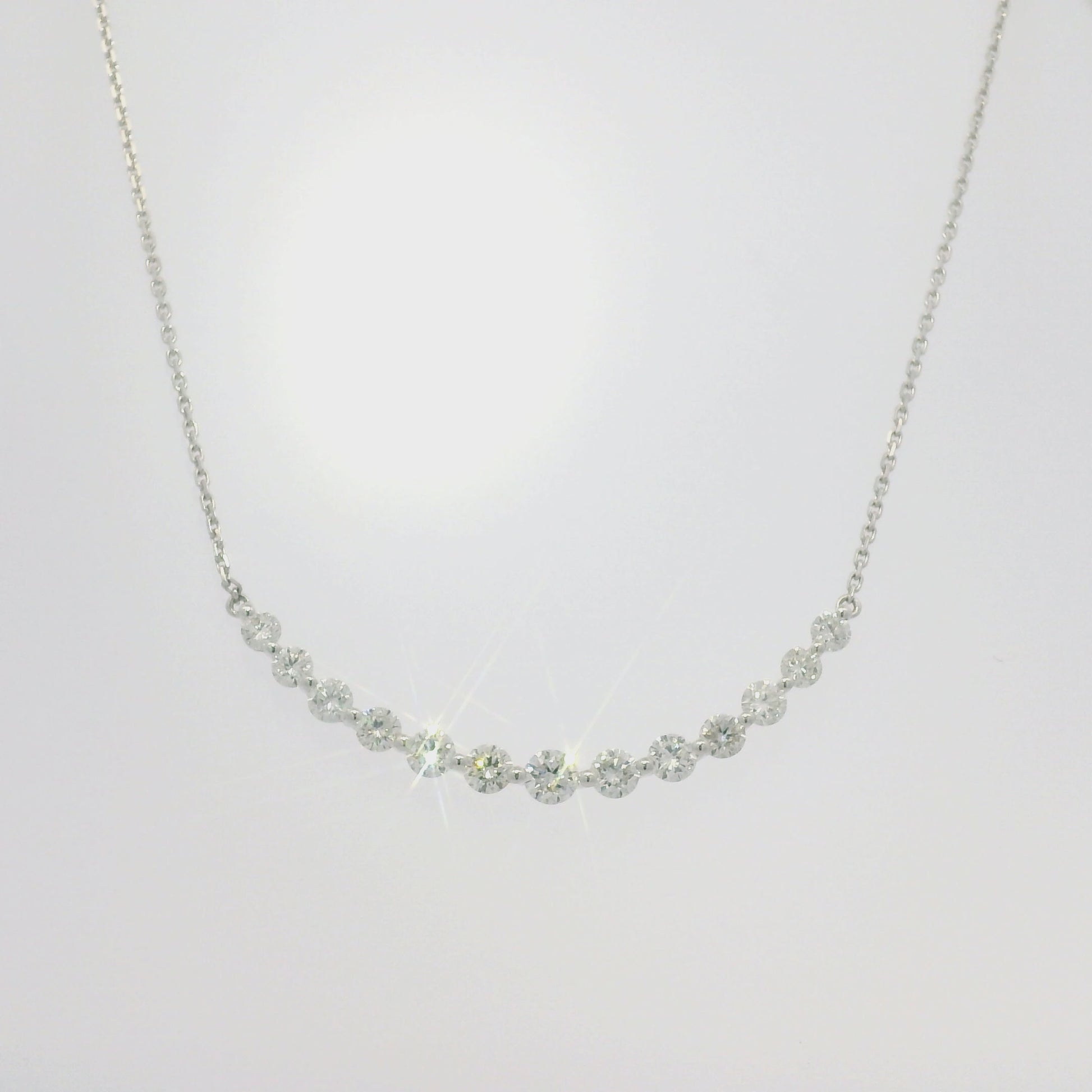 18k White Gold Natural Round Brilliant Cut Diamond Smile Necklace