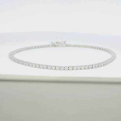 18k White Gold Natural 1.13 Carat Round Brilliant Diamond Tennis Bracelet