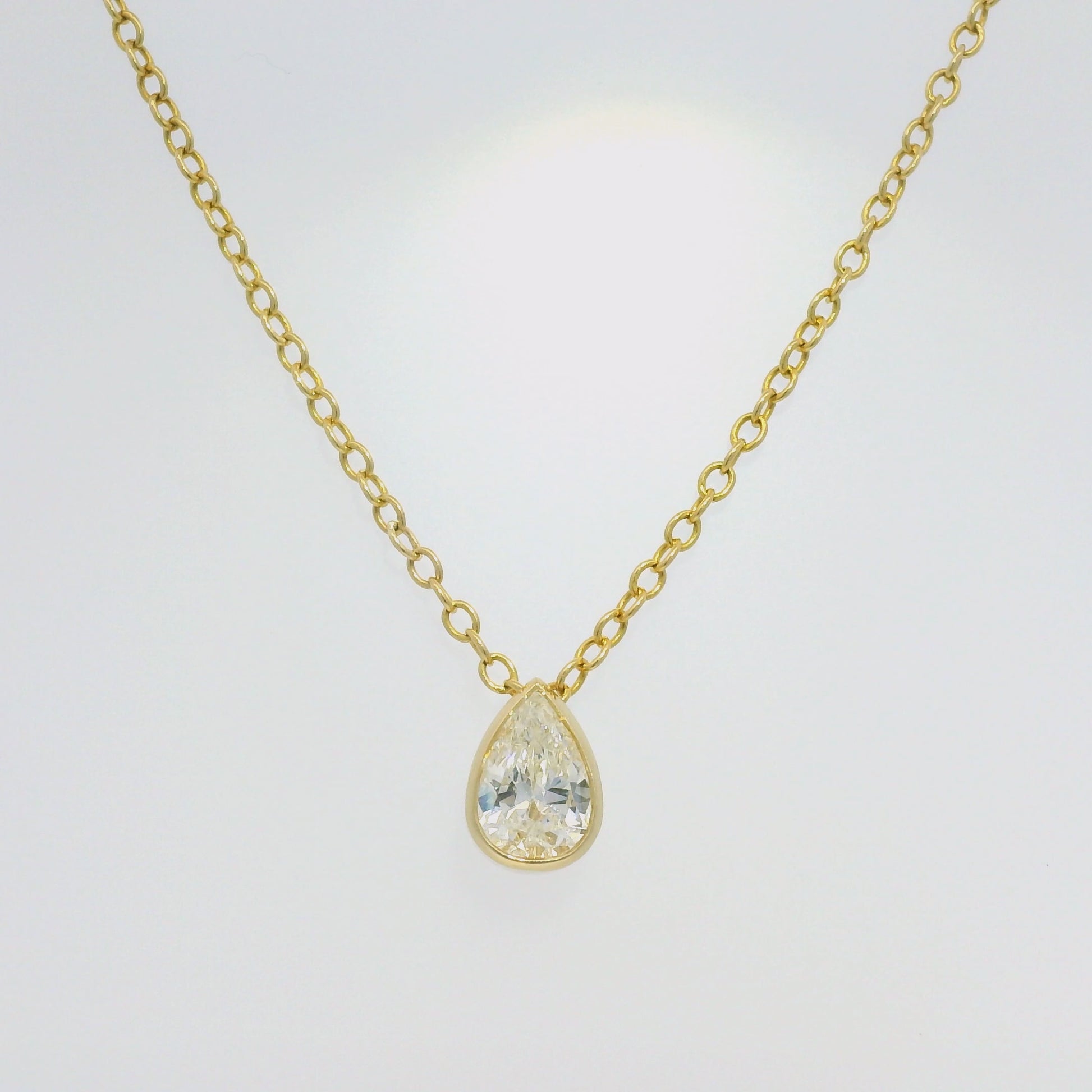 GIA 18k Yellow Gold Natural 0.90 Carat Pear Shape Diamond Floating Necklace