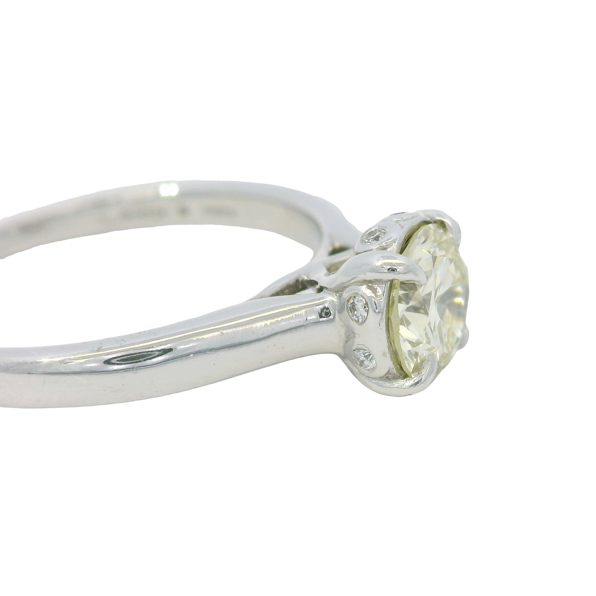 18K White Gold Natural Round Brilliant Cut Diamond Solitaire Engagement Ring