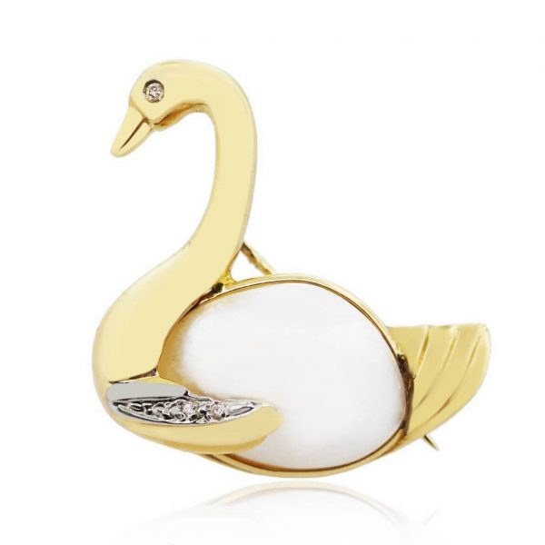 pearl swan pin