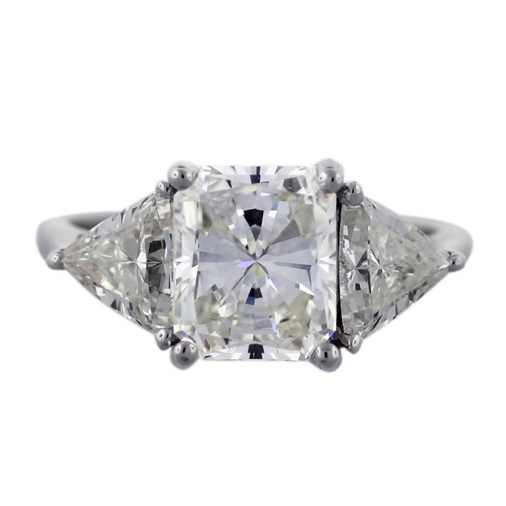 White Gold 2.33 Carat Radiant Cut Diamond Engagement Ring