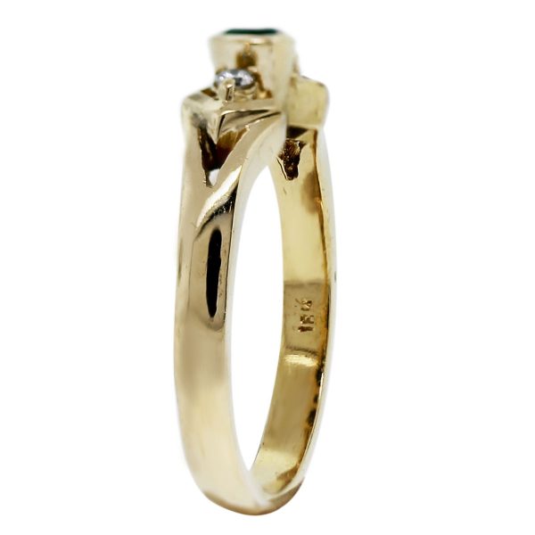 18kt Yellow Gold Emerald & Diamond Ring Side View