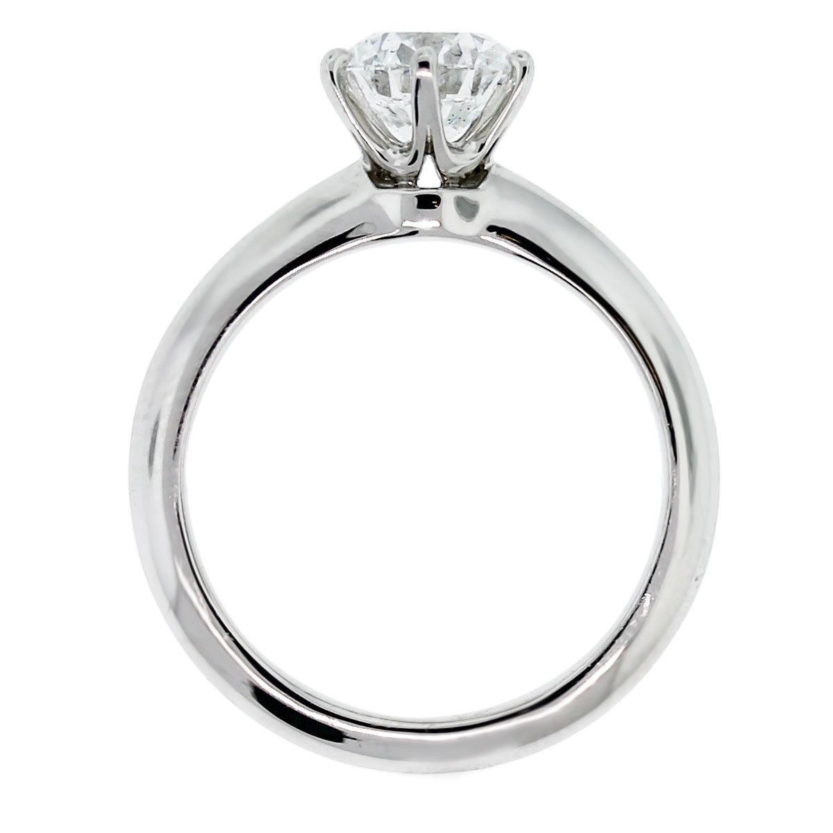 Классическое кольцо с одним бриллиантом - 84 фото