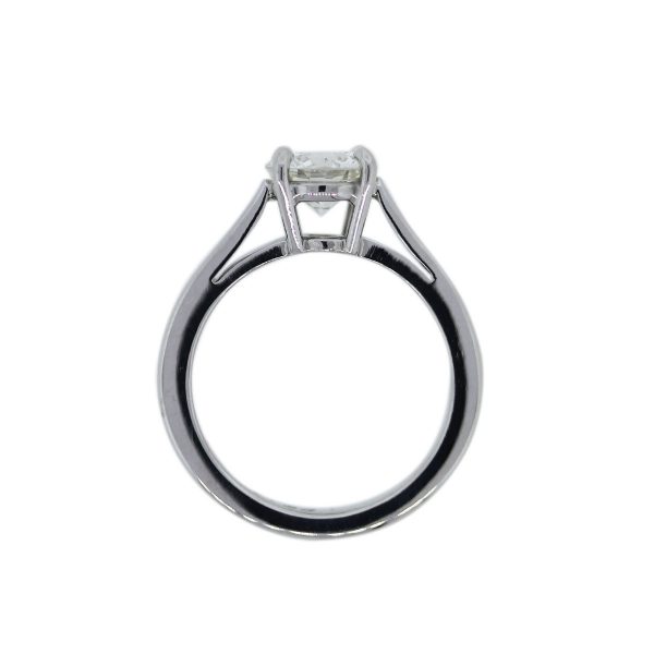 Round Brilliant Diamond Ring