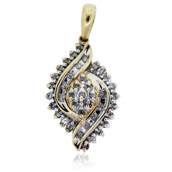 You are viewing this white gold diamond pendant!