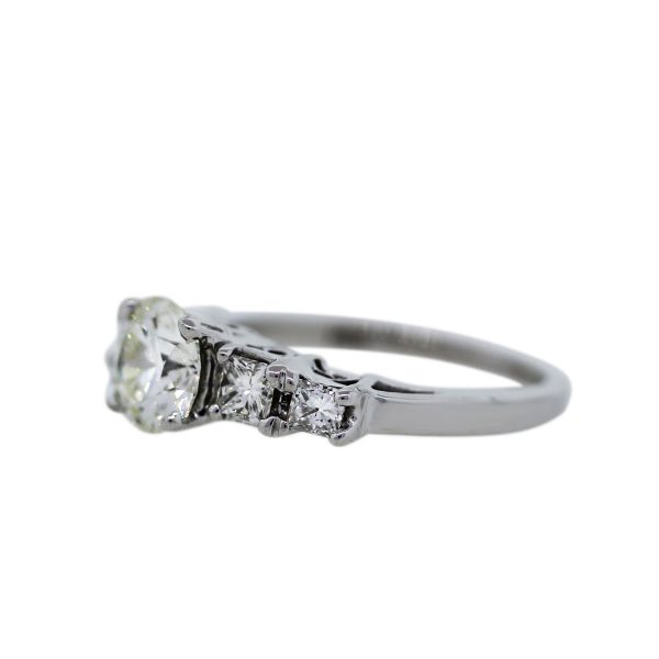 Solitaire with accent diamonds