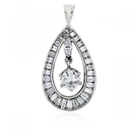 You are viewing this White Gold Diamond Pear Shaped Pendant!