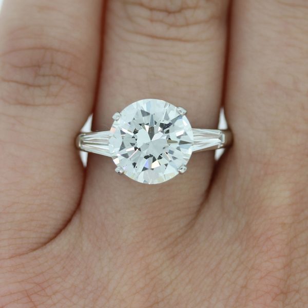 You must have this Platinum EGL Certified Round Brilliant & Baguette Diamond Engagement Ring!
