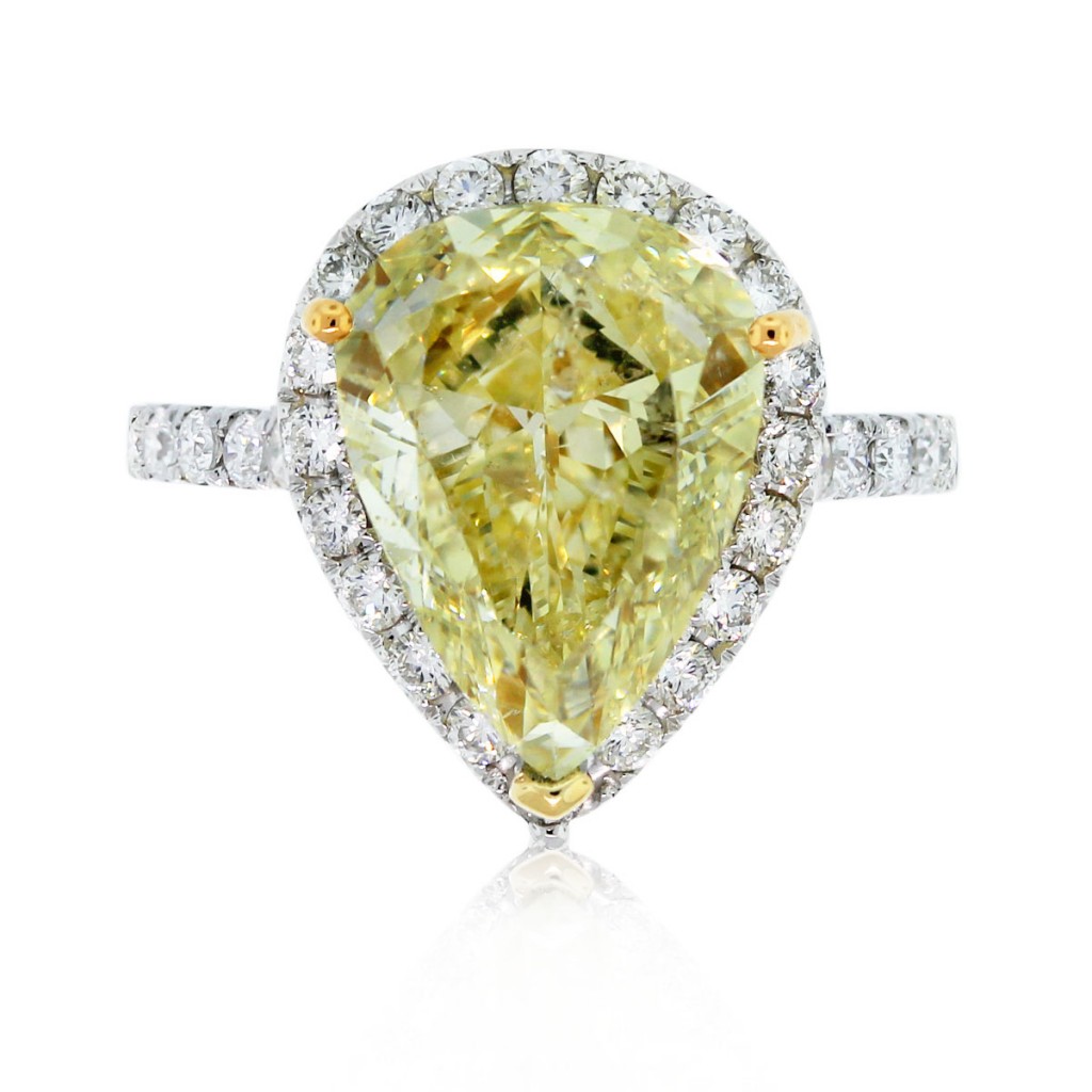 18k White Gold  Pear Shape Fancy Yellow Diamond Halo 