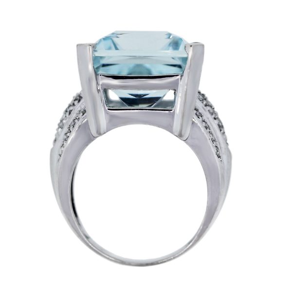 Radiant Cut Aquamarine & Diamond Ring