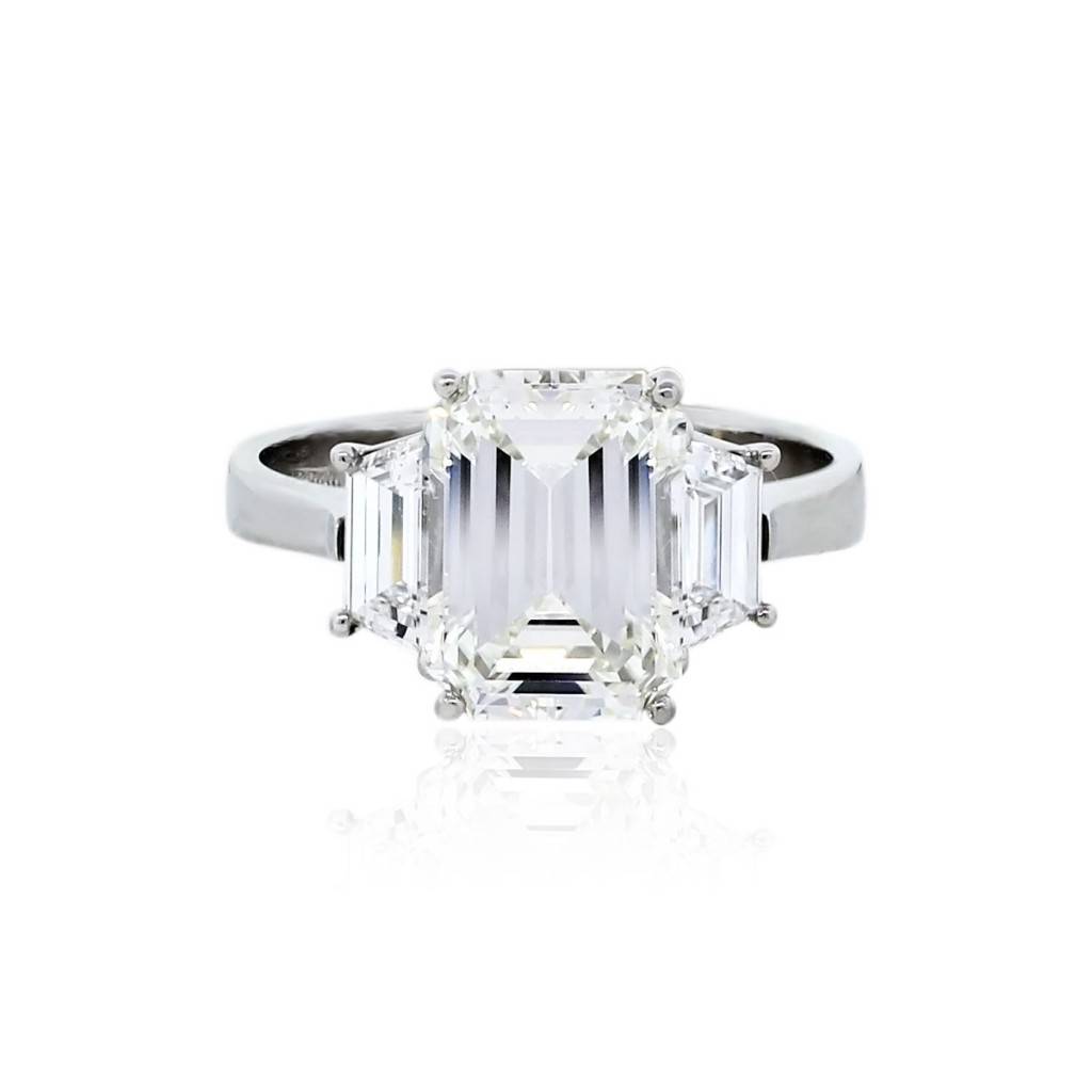 You are viewing this Platinum 4.24ct Three Stone Diamond Engagement Ring With GIA!