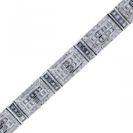 You are Viewing this White Gold Diamond Mens Watch!