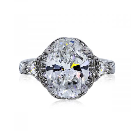 You are Viewing this Stunning 3.58ct Oval Shaped Engagement Ring!!