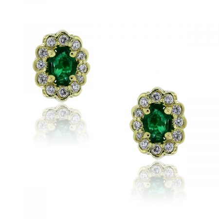 You are viewing these 18kt Yellow Gold Emerald Round Diamond Stud Earrings!