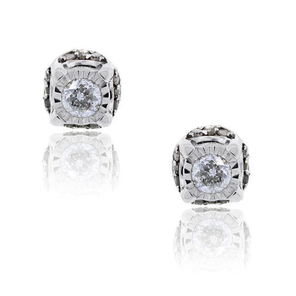 You are viewing these White Gold .50ctw Round Brilliant Stud Earrings!