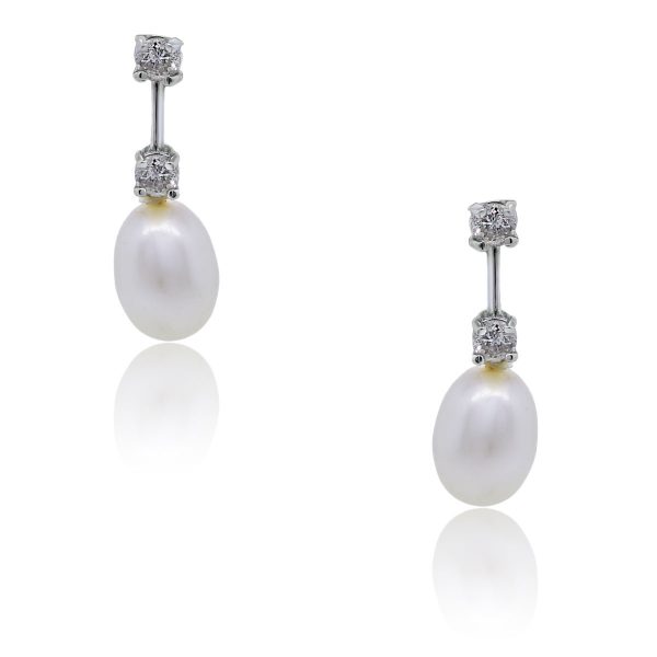 You are viewing these 18k White Gold Diamond Pearl Drop Dangle Earrings!